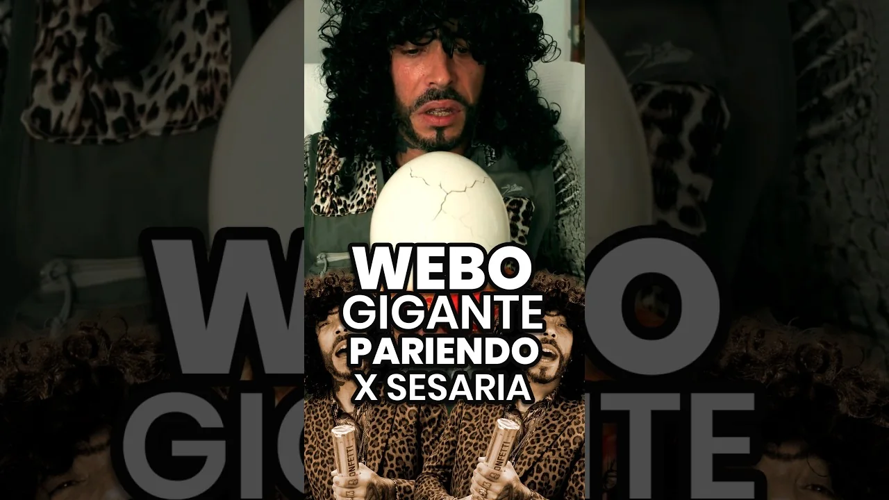 Er Richa, personaje de Pablo Nicasso, con el huevo gigante en un sketch de Ocurrensia